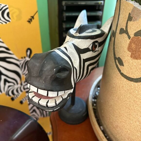 Rare Unique, vintage 90s hand-carved zebra head sculpture made Indonesia 8"x8.5" - Picture 13 of 13